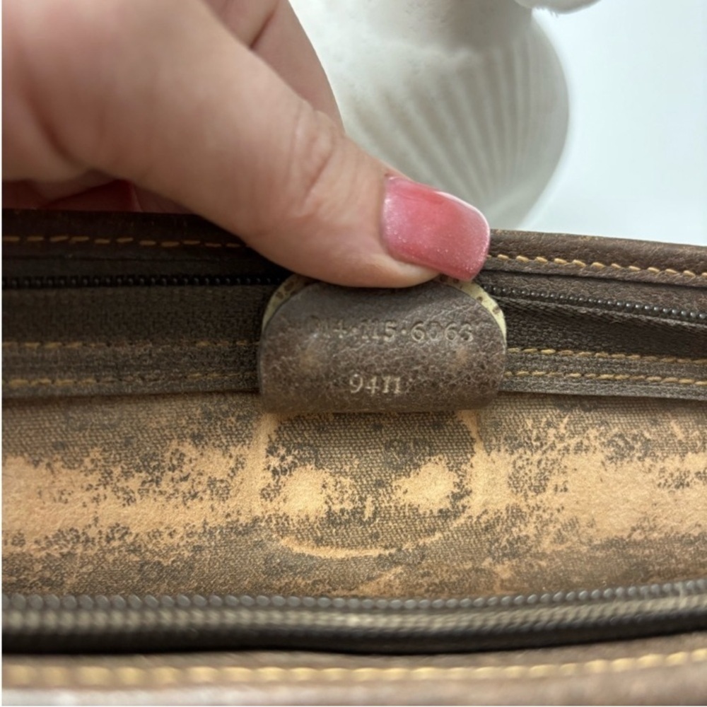 Gucci Monogram Clutch, Authentic. Euc - image 5